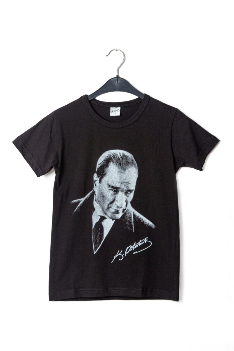 Kısa Kollu Dijital Baskılı Siyah Beyaz Atatürk Resimli imzalı Çocuk T-shirt