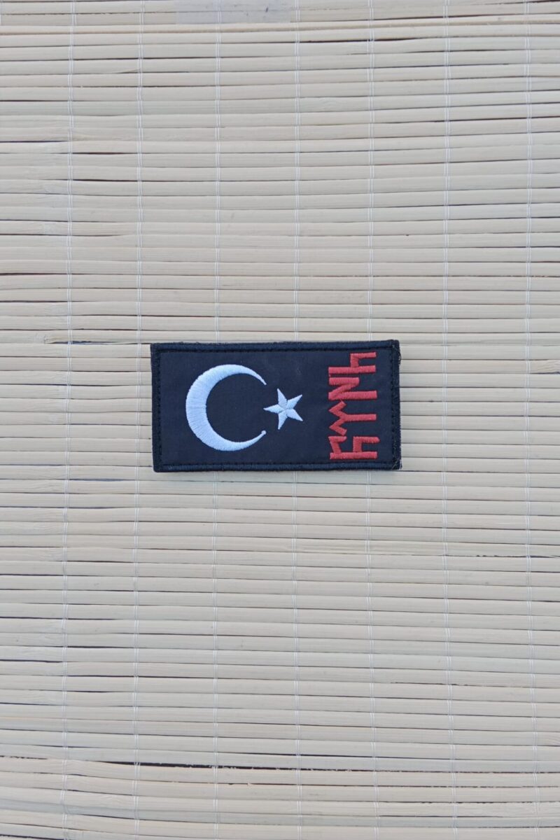 Siyah Zemin Beyaz Kırmızı Nakış işlemeli Eski Türkçe TÜRK Yazılı Arma Patch Peç - Görsel 3